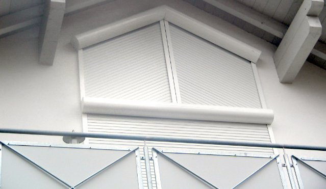 Rollladen für spezielle Fensterformen installieren lassen von Heinrich Böhm Rollladen in München und Taufkirchen.